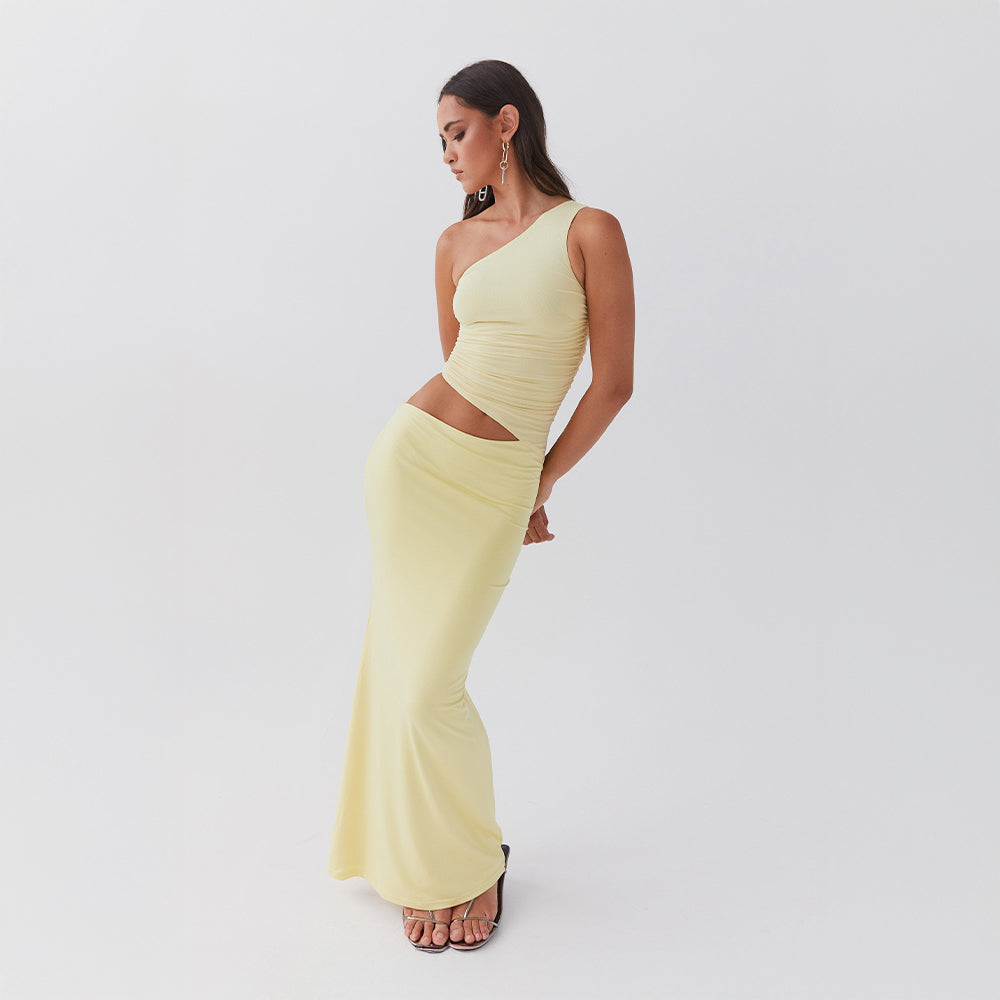 Naiara | Asymmetrical Allure