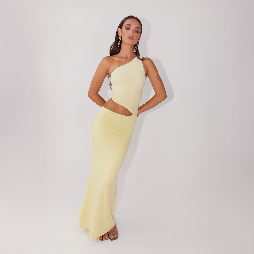 Naiara | Asymmetrical Allure