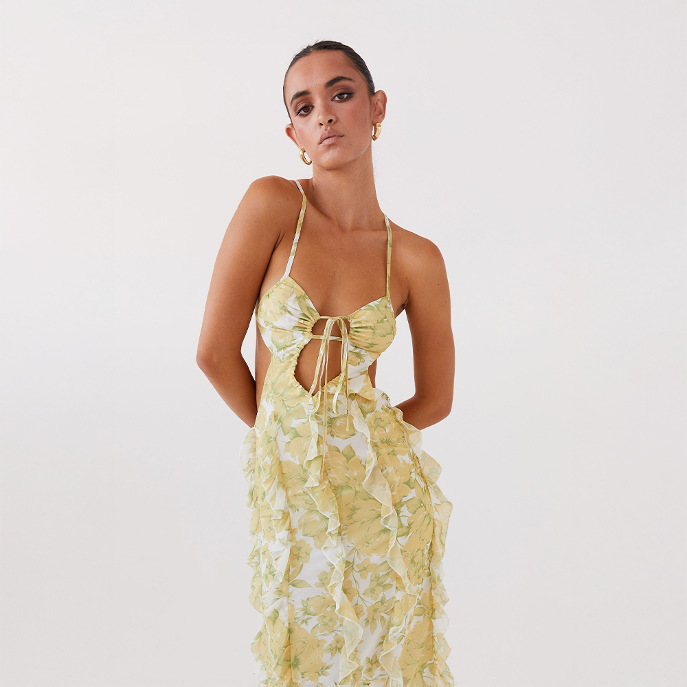 Nayla | Kisses in the Sun