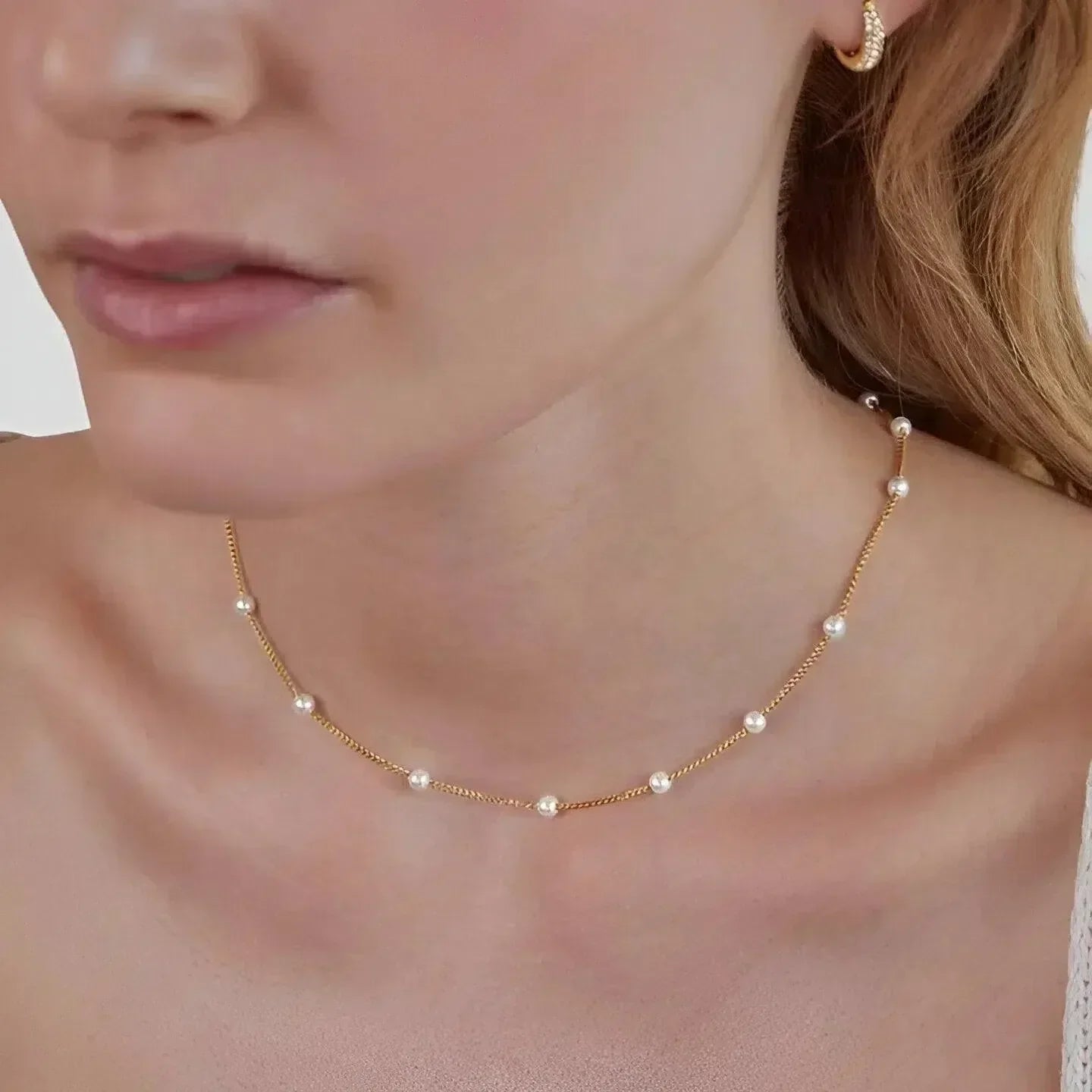 Albéna | Pearl Necklace with Timeless Charm