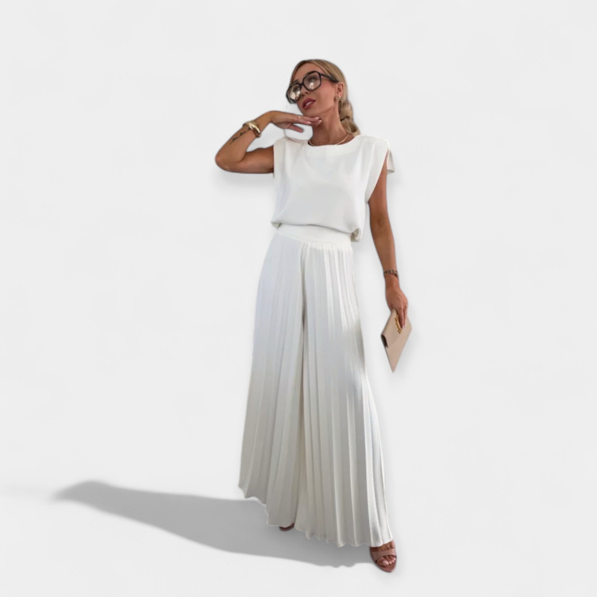 Summer Outfit: Top and Pants Set