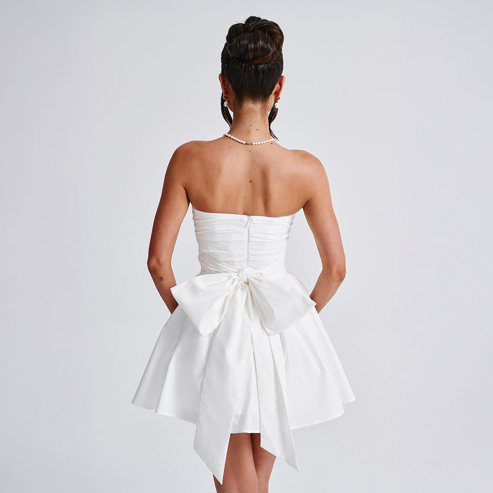 Adèle | Voluptuous Elegance