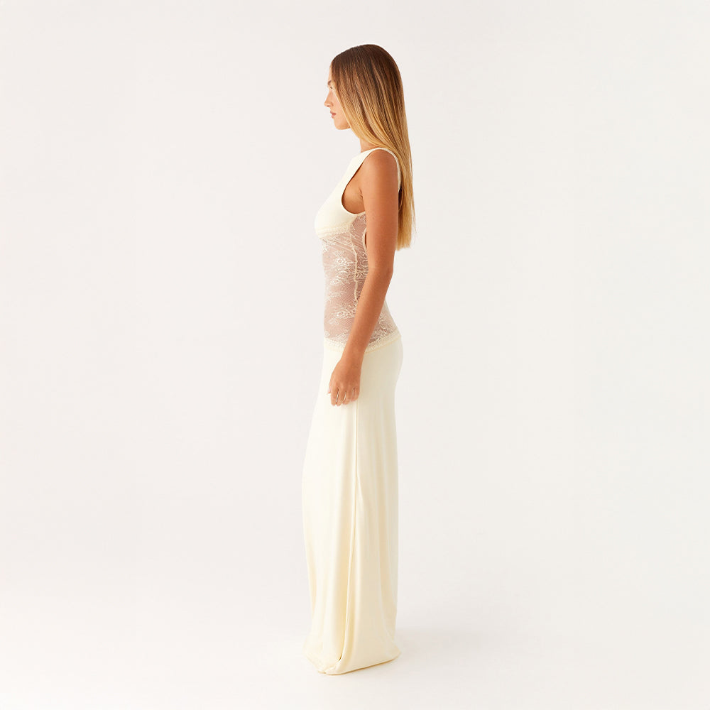 Selena | Sculptural Elegance