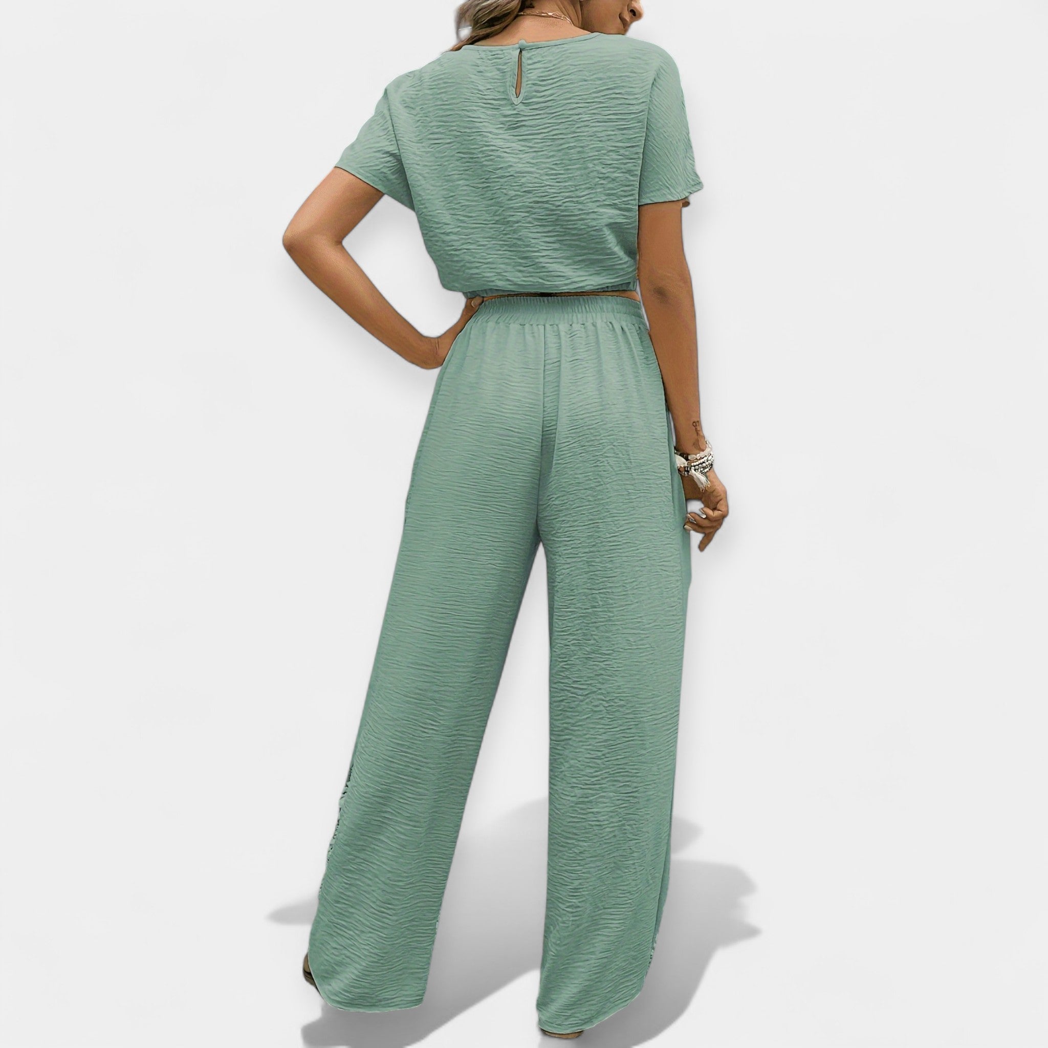 Chic Relaxed Fit Ensemble